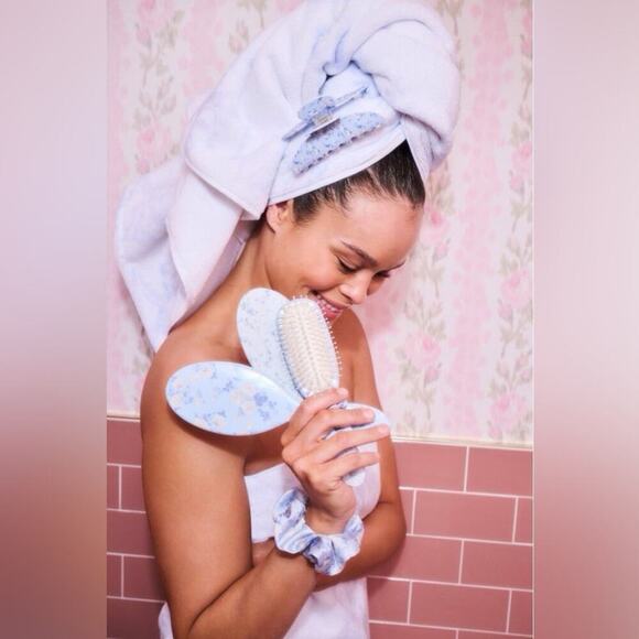 NWT Loveshackfancy & Goody Large Claw Clip in Everblooming Rosettes. - Picture 10 of 13